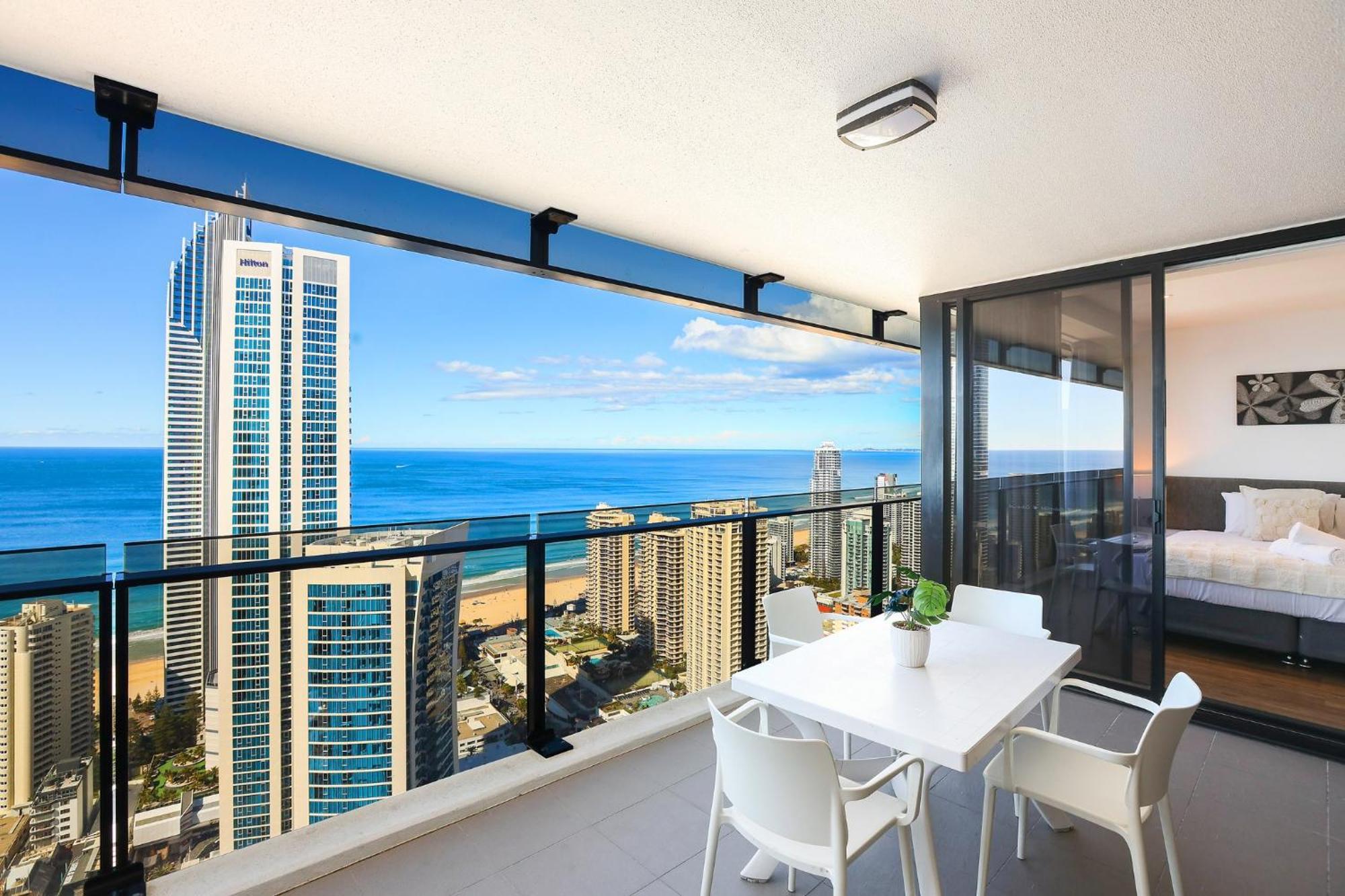 Circle On Cavill 2, 3, 4 & 5 Bedroom Skyhomes & Sub Penthouses By Gold Coast Holidays Ngoại thất bức ảnh